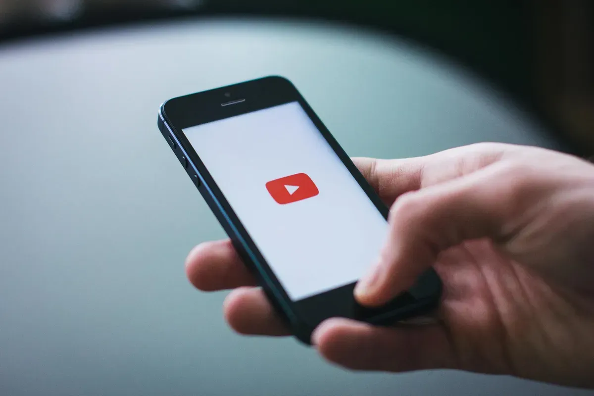 Ketahui jawaban tentang kenapa YouTube usang dan tidak bisa dibuka (Sumber: Pexels/freestocks.org)