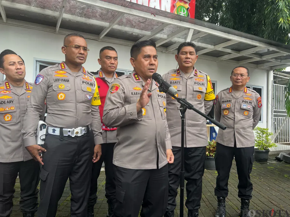 Kapolda Metro Jaya Irjen Karyoto saat ditemui di kawasan Silang Monumen Nasional (Monas), Jakarta Pusat, Selasa, 11 Februari 2025. (Sumber: Poskota/Ali Mansur)