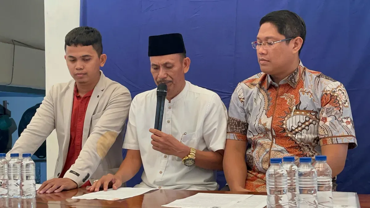 Arsin saat memberikan keterangan mengenai kasus yang menjeratnya saat ini. (Sumber: Dok. Pribadi)