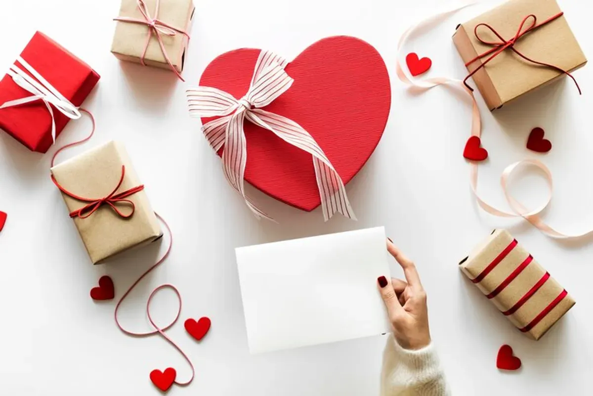 Kado untuk hari Valentine. (Sumber: Freepik/rawpixel.com)