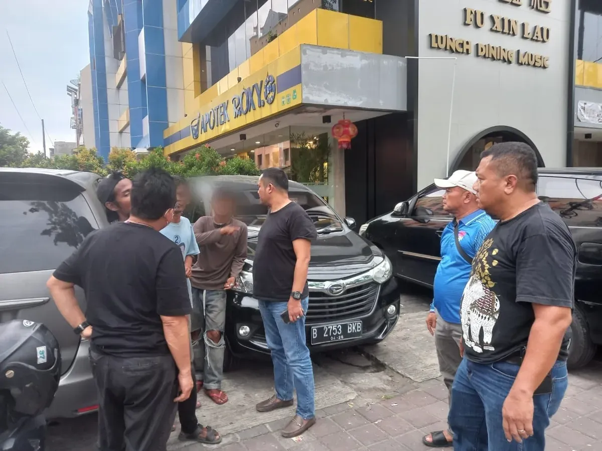 Polsek Tamansari menangkap tujuh jukir liar yang diduga meresahkan pengendara di Jalan Mangga Besar, Kecamatan Tamansari, Jakarta Barat. (Sumber: Dok. Polsek Tamansari)