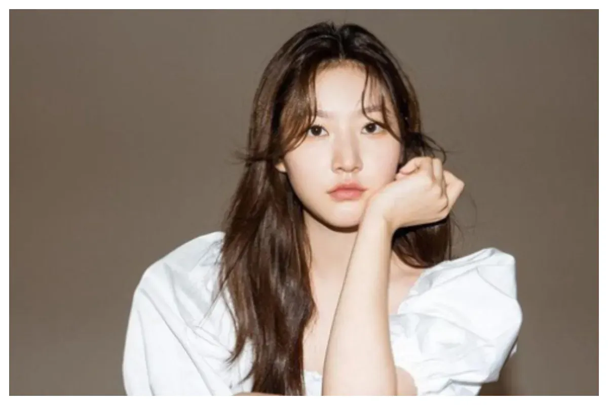 YouTuber Lee Jin Ho minta maaf kepada keluarga Kim Sae Ron. (Sumber: Instagram @ron_sae)