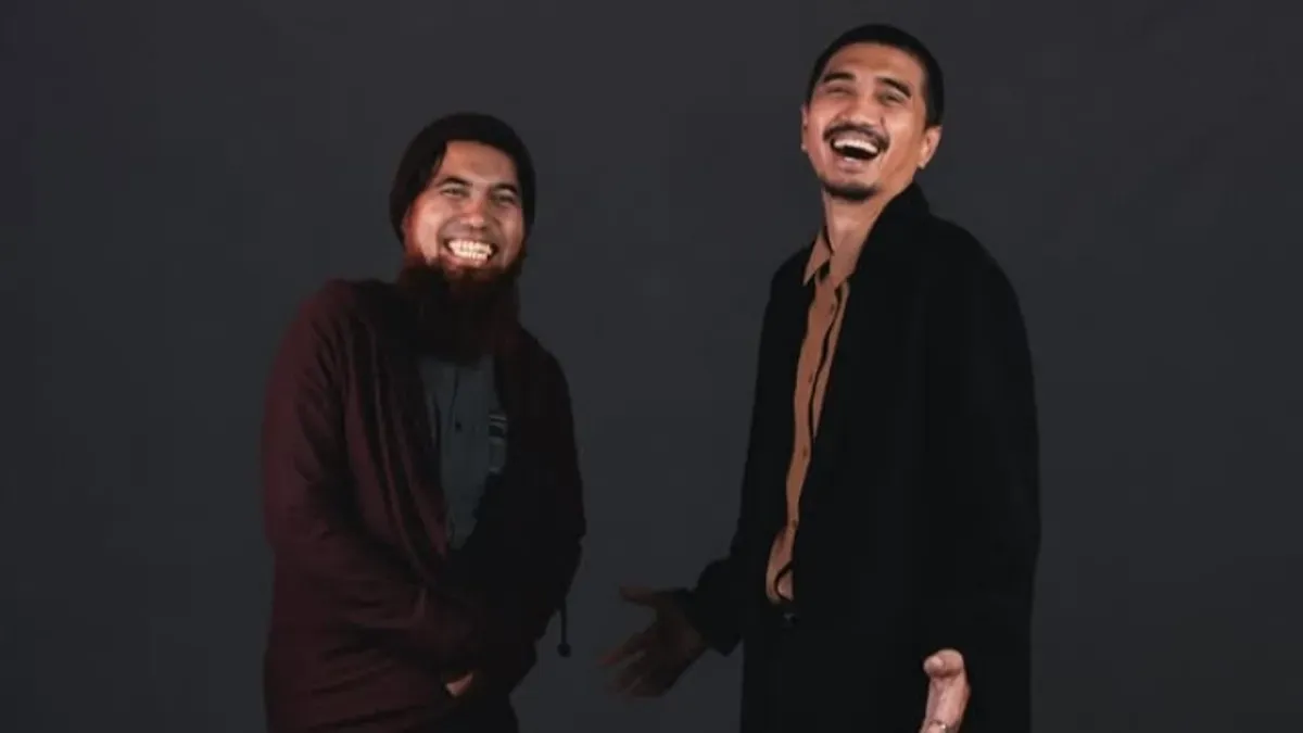 Duet penuh makna antara Sakti mantan gitaris Sheila on 7 dan Duta dalam lagu religi yang menyentuh hati, mendapatkan sambutan hangat dari penggemar musik Indonesia. (Sumber: Instagram/@pak_duta)