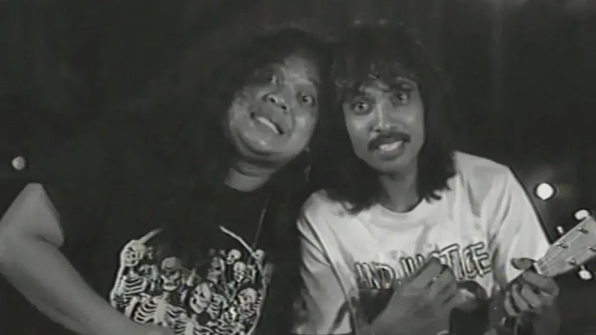 Thumbnail video musik berjudul "Pak Tua" dari Elpamas. (Sumber: YouTube/Logiss Records)