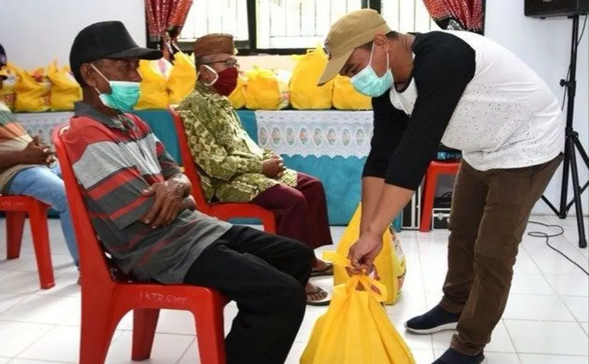 Pemerintah akan mencairkan dua bantuan sosial menjelang Lebaran 2025, yaitu BLT BBM dan bantuan beras 10 kg. (Sumber: Pinterest)