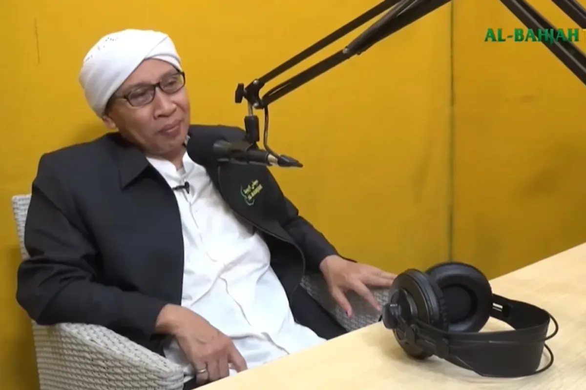 Buya Yahya menyampaikan hal-hal yang harus dipersiapkan oleh umat Muslim dalam menyambut bulan Ramadhan. (Sumber: Tangkap Layar YouTube/Al-Bahjah TV)