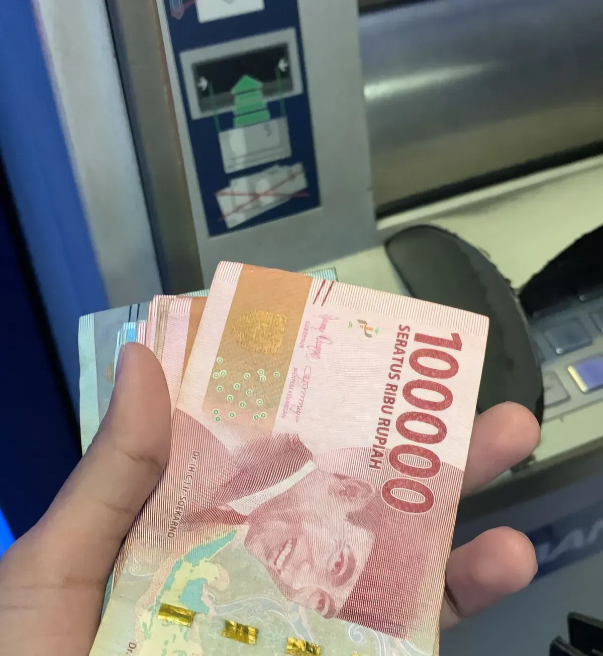 Cari tahu alasan di balik pencairan bansos melalui himpunan bank negara.