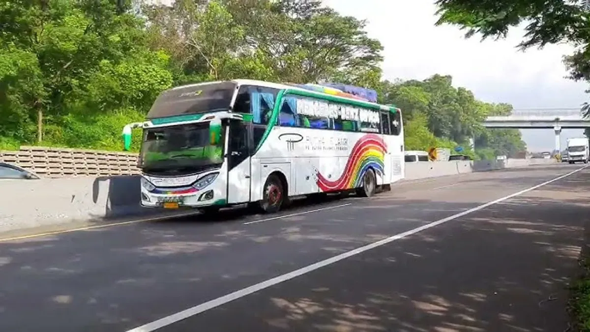 Tol Cipularang KM 97 yang terkenal angker karena sering jadi lokasi kecelakaan. (Sumber: YouTube/Bang Pay)