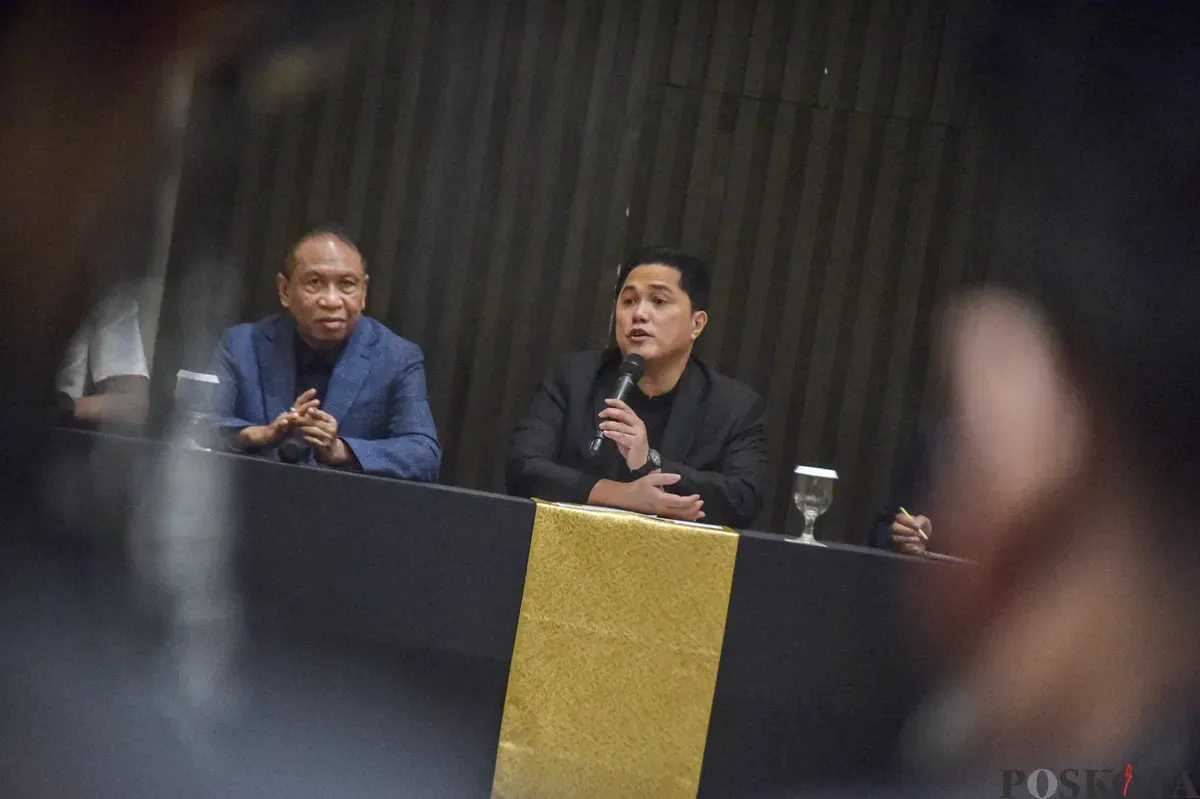 Ketua Umum PSSI, Erick Tohir memberikan sinyal kuat mengenai posisi Direktur Teknik (Dirtek) Timnas Indonesia. (Poskota/Bilal Nugraha Ginanjar)