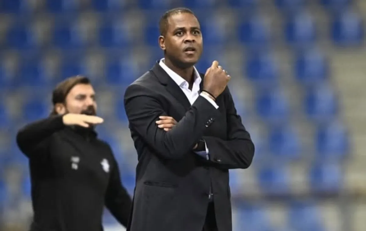 Pelatih Timnas Indonesia, Patrick Kluivert, sudah tiba di tanah air. (Sumber: AFC Ajax Youth)