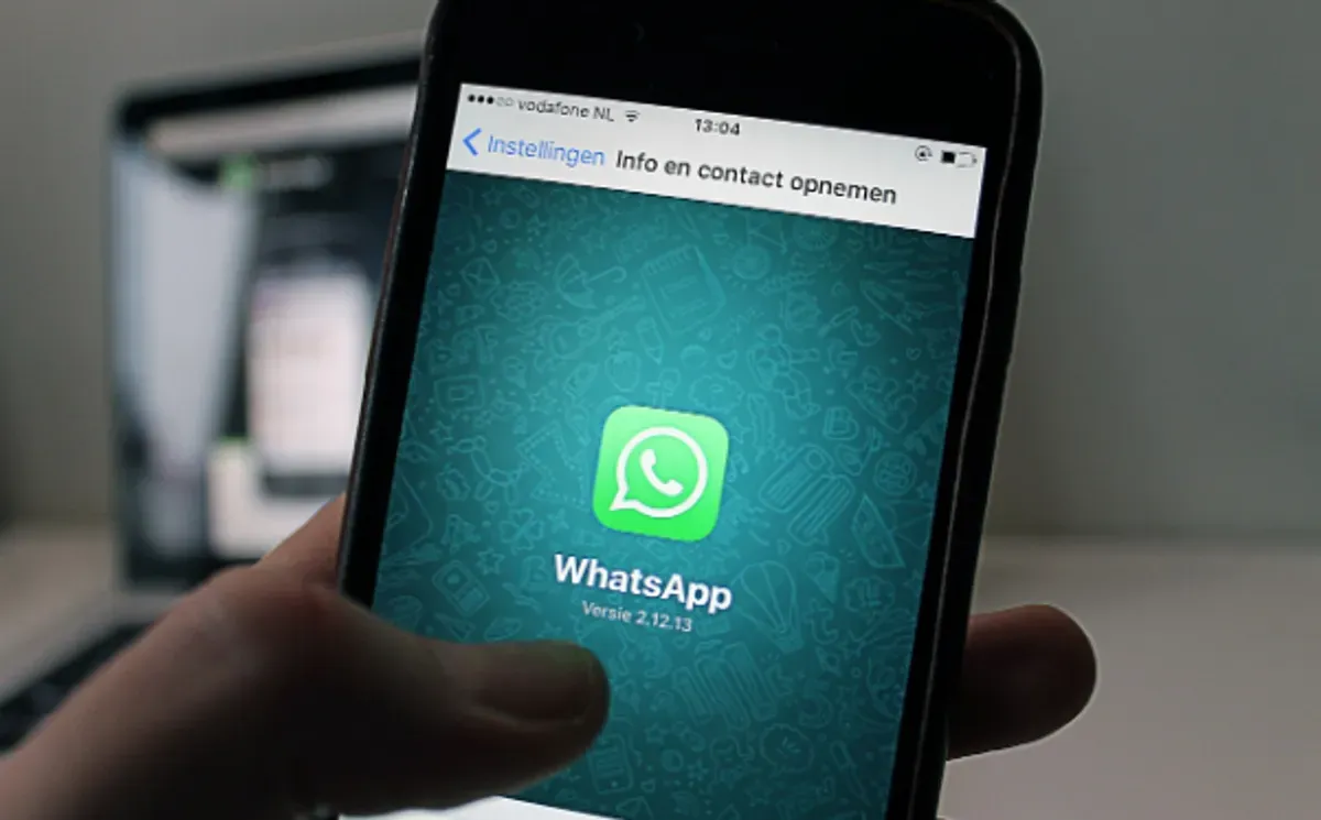 Cara blokir kontak WhatsApp yang suka kirim pesan spam. (Sumber: Pixabay/antonbe)