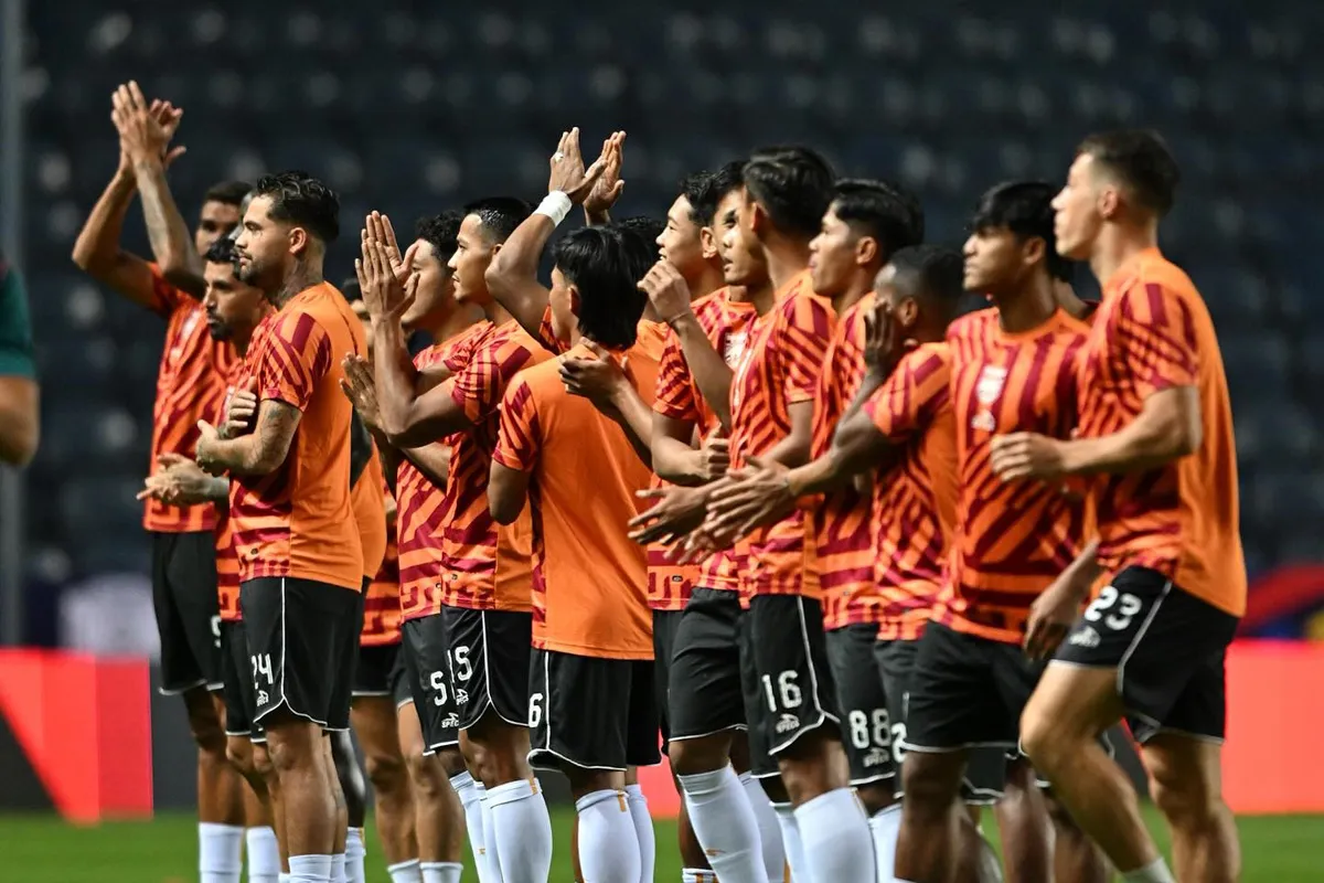 Para pemain Borneo FC saat melakukan pemanasan jelang laga kontra Buriram United di Stadion Chang Arena, pada matchday 3 ASEAN Club Championship 2024-25. (Sumber: Instagram @borneofc.id)