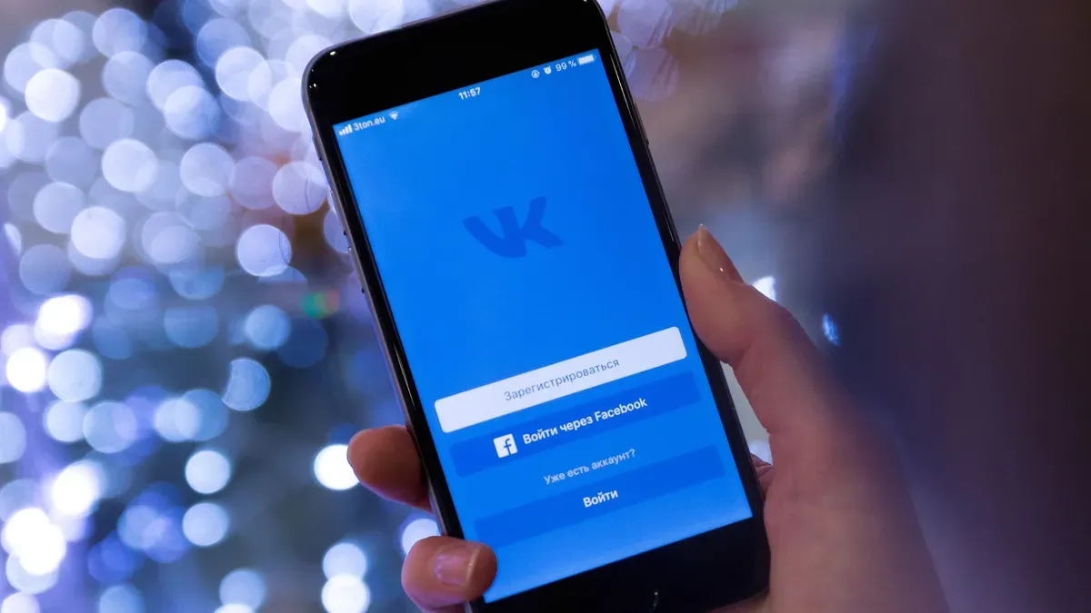 Cara kembalikan akun Facebook yang lupa password. (Canva)