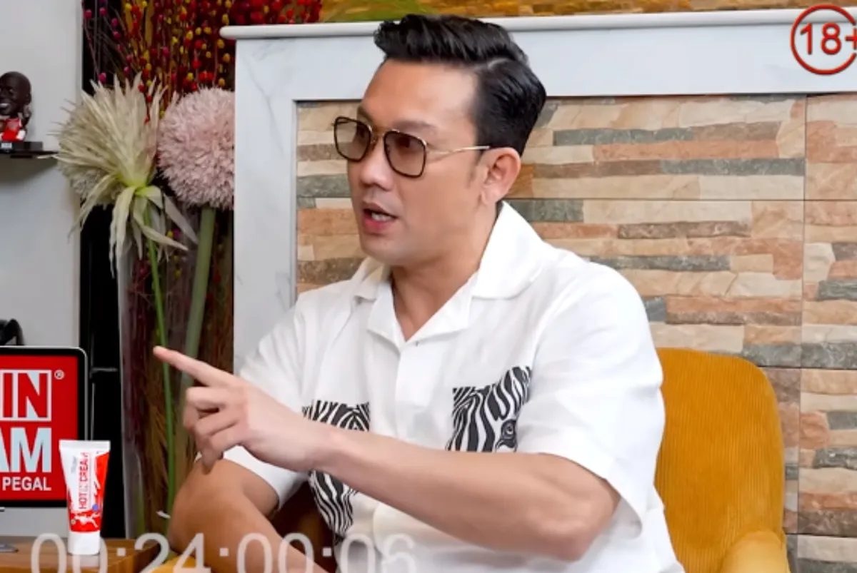 Denny Sumargo mengungkapkan adanya pemain di dalam ksiruh uang donasi Agus Salim. (Sumber: Tangkap Layar YouTube/CURHAT BANG Denny Sumargo)