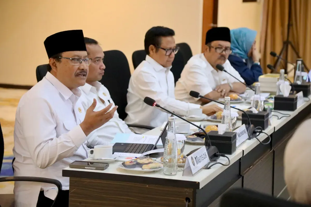 Gus Ipul ingin KPM tidak bergantung selalu dari bansos. (Sumber: kemensos.go.id)