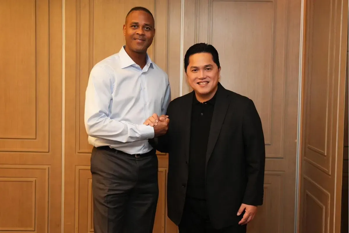 Patrick Kluivert awasi kebutuhan nutrisi pemain Timnas Indonesia di kualifikasi Piala Dunia 2026.(Sumber: X/@erickthohir)