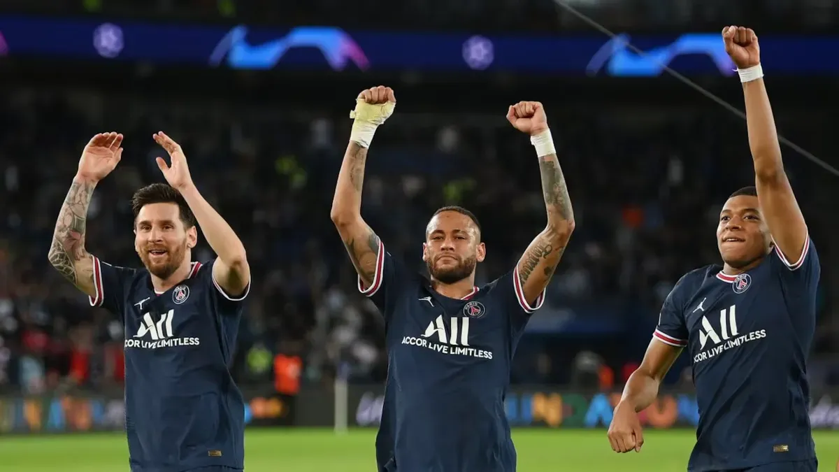 Trio Messi-Neymar-Mbappe saat main bareng di PSG (Sumber: X/@ChampionsLeague)