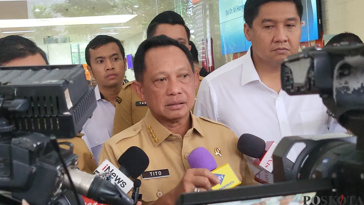 Menteri Dalam Negeri (Mendagri) Tito Karnavian minta Pemda salurkan bansos sebelum Lebaran. (Sumber: Poskota/Pandi Ramedhan)