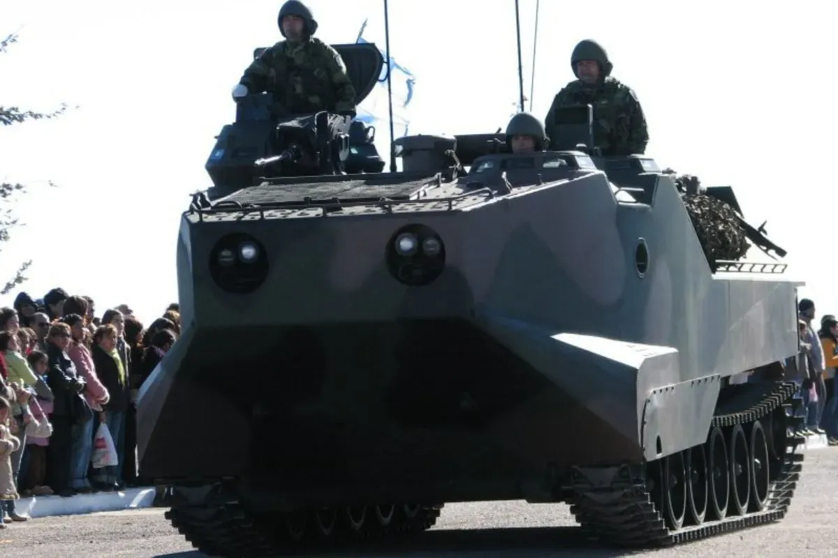 Ilustrasi amfibi LVTP-7. (Sumber: Wikimedia Commons)