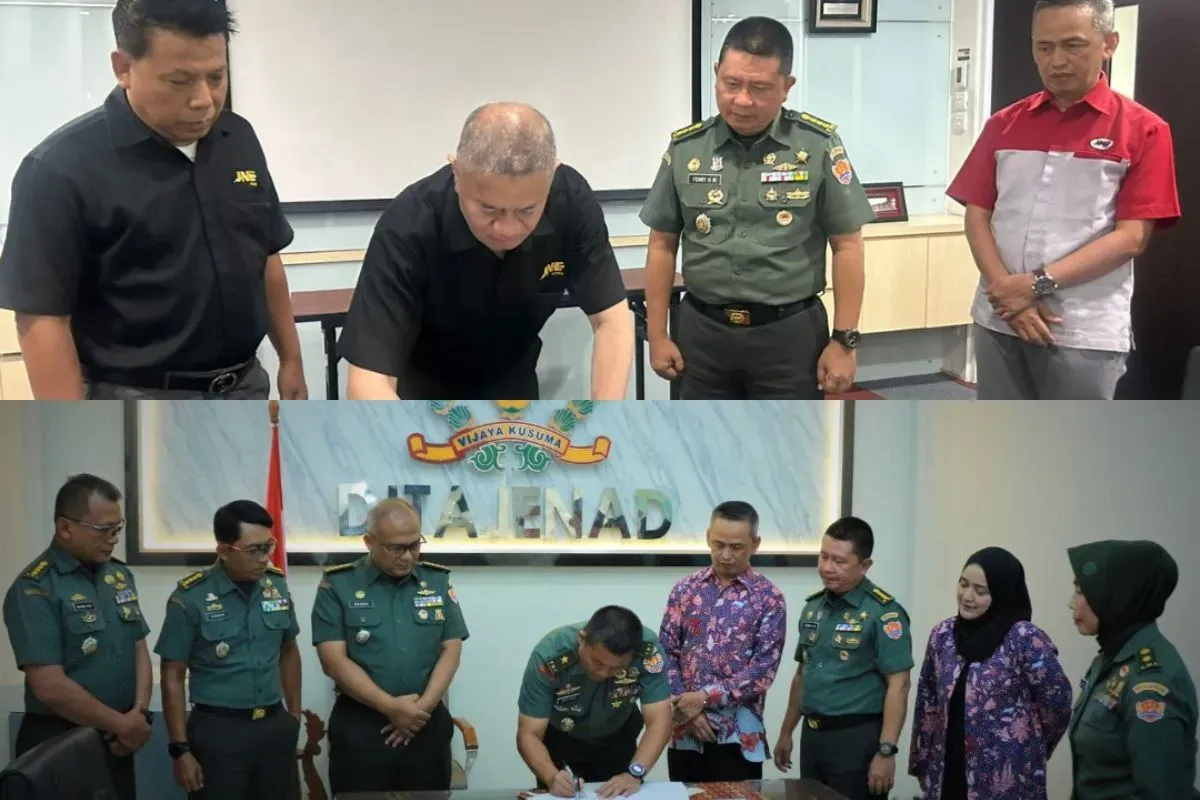 Prosesi penandatanganan kerja sama DITAJENAD dan JNE untuk periode 2025. (Sumber: Dok. JNE)