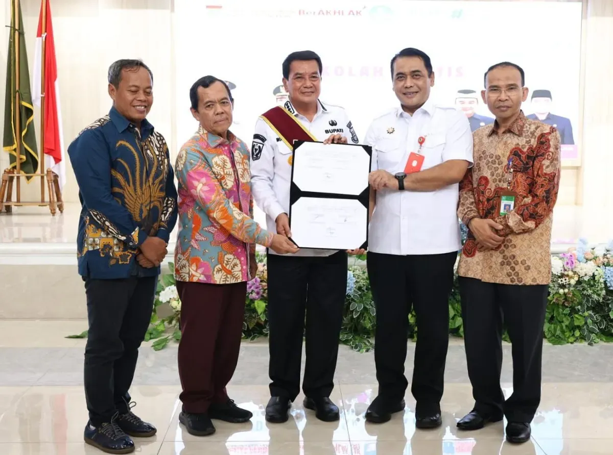 Bupati Tangerang Mochamad Maesyal Rasyid meluncurkan program Sekolah Gratis 2025 di wilayah Kabupaten Tangerang, Banten. (Sumber: Dok. Pemkab Banten)