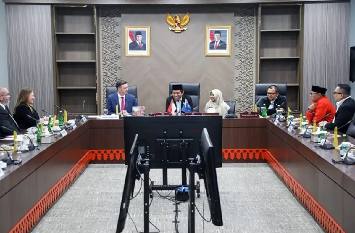 DPRD Provinsi DKI Jakarta menerima delegasi Parlemen Victoria, Australia. Satu pembahasan di antaranya terkait potensi kerja sama di Bidang Pendidikan. (Sumber: Dok. Sekretariat DPRD DKI)