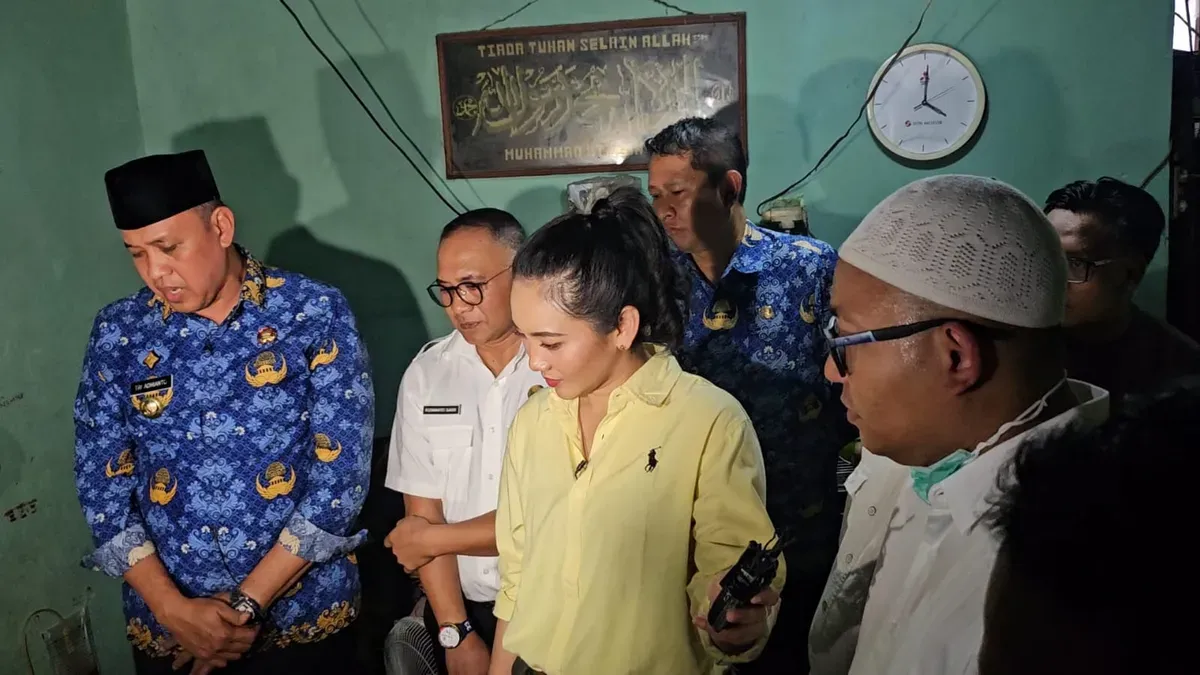 Wali Kota Bekasi Tri Adhianto bersama RSUD CAM Kota Bekasi memastikan Ratih bukan disebabkan oleh malapraktik dilakukan RS. (Sumber: Dok. Pemkot Bekasi)
