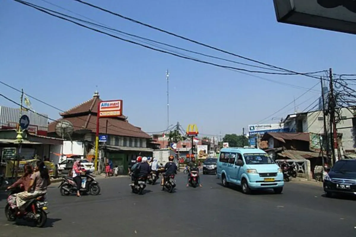 Kawasan Palmerah Jakarta Barat siang hari. (Sumber: stekom.ac.id)