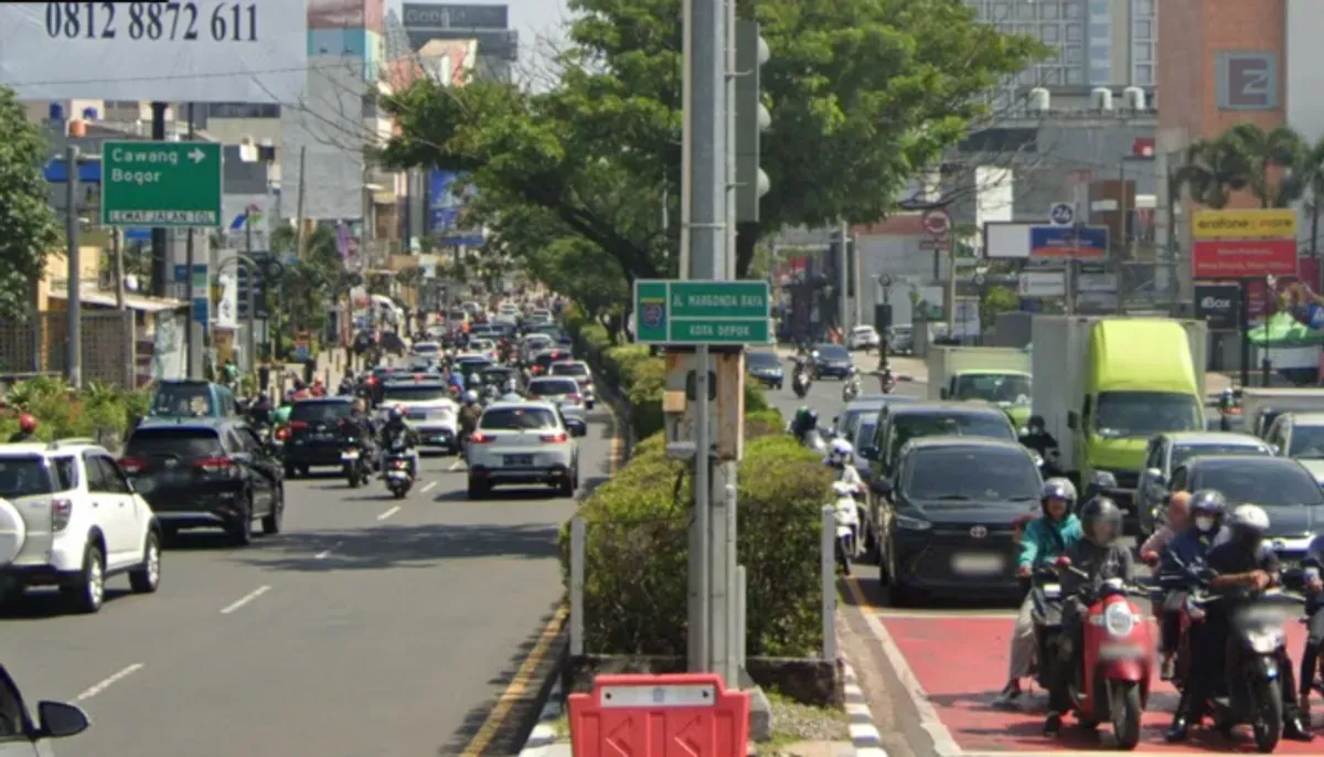 Jelajahi sejarah Jalan Margonda Depok dari masa kolonial sejak 1920-an hingga jadi pusat kota modern. (Sumber: Google Street View)