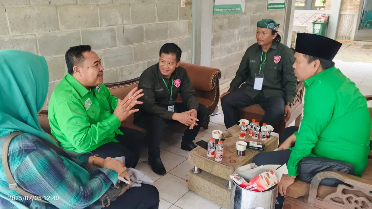Anggota DPRD Pandeglang dari PKB, Mulyadhi saat berkumpul dengan kader PKB lainnya. (Sumber: Dokumentasi Istimewa)