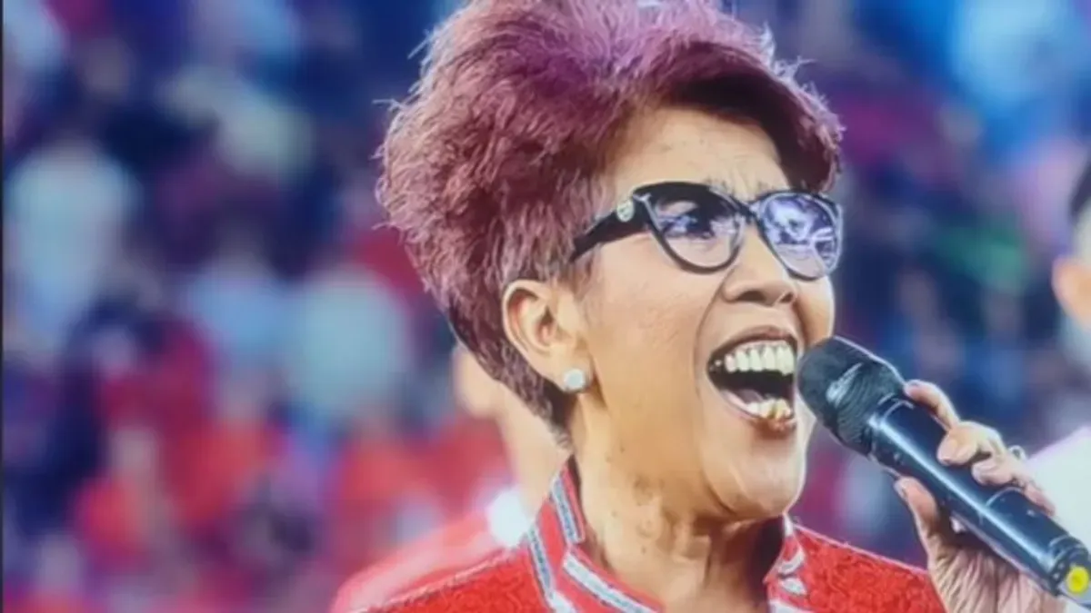 Rita Butar Butar dihujat netizen usai salah menyanyikan lagu Indonesia Raya (Sumber: Instagram Rita Butar Butar)