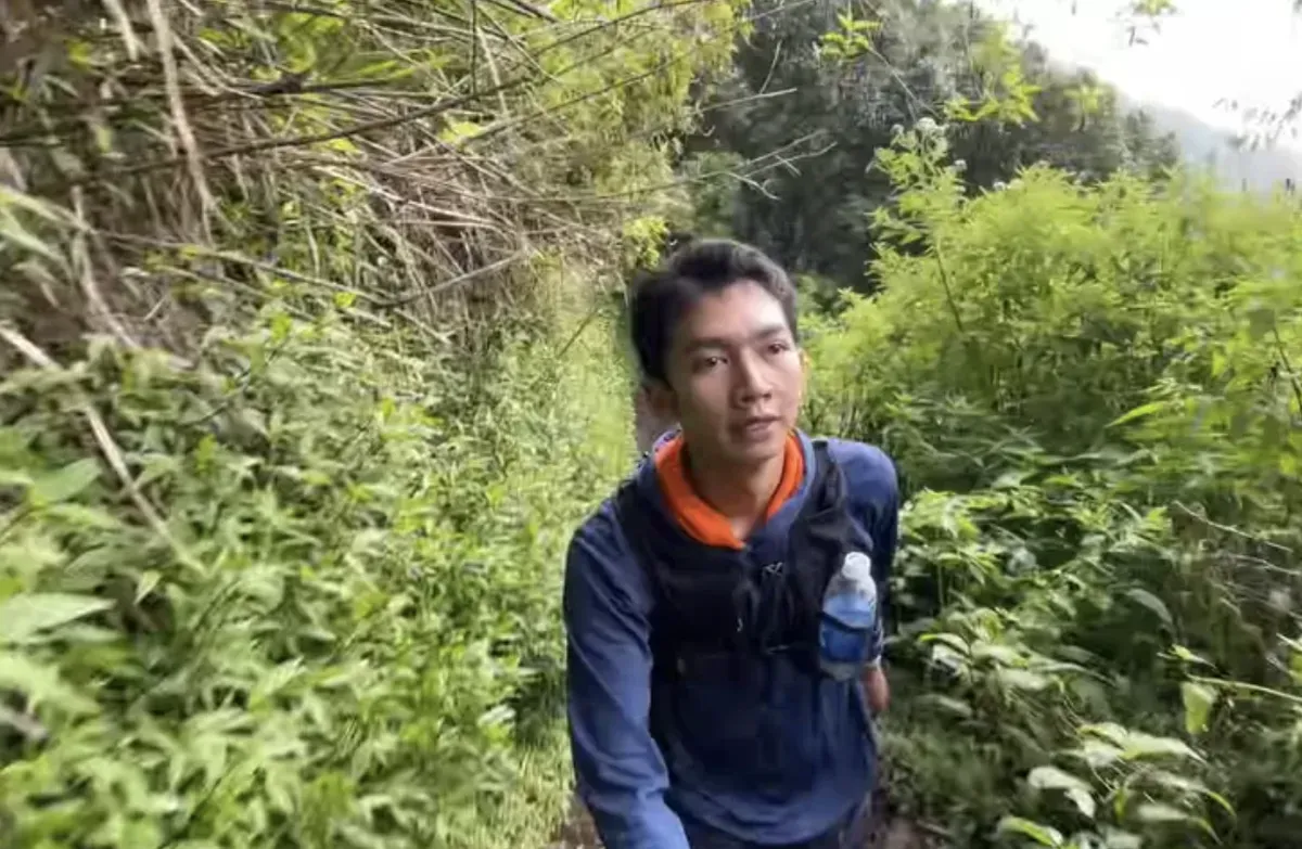 Zulqa Mahendra, “Manusia Kaki Robot” yang Mendobrak Batas Pendakian Gunung Indonesia (Sumber: Youtube/ZulqaMahendra)