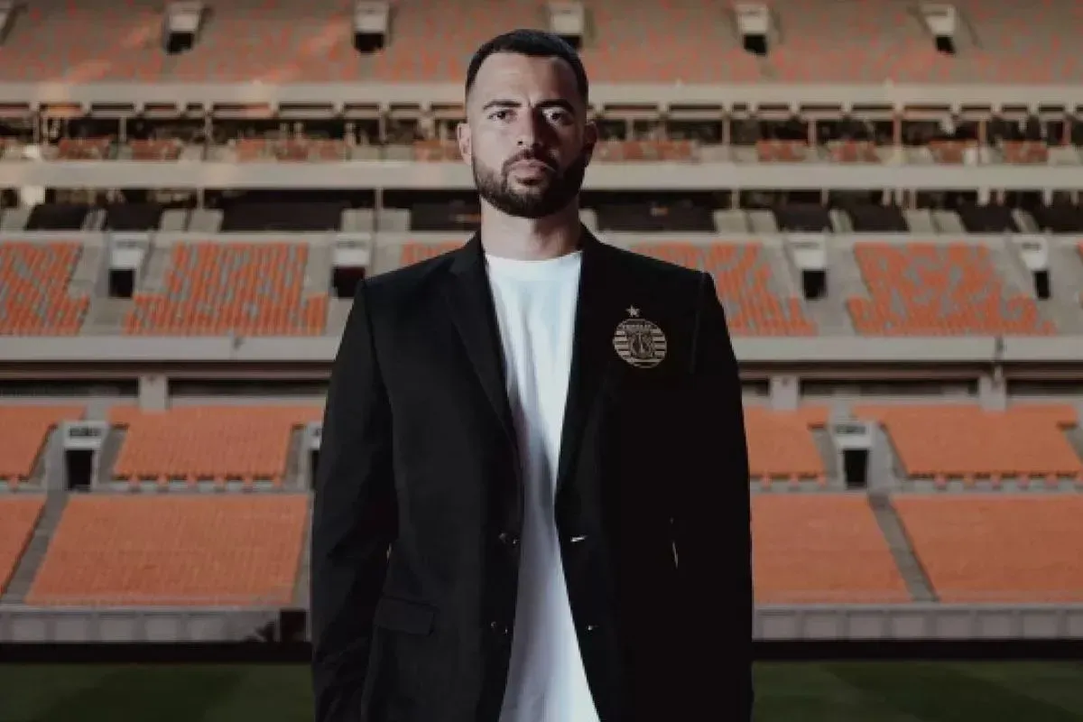 Jordi Amat resmi bergabung ke Persija di Liga 1 2025/2026. (Sumber: Persija)