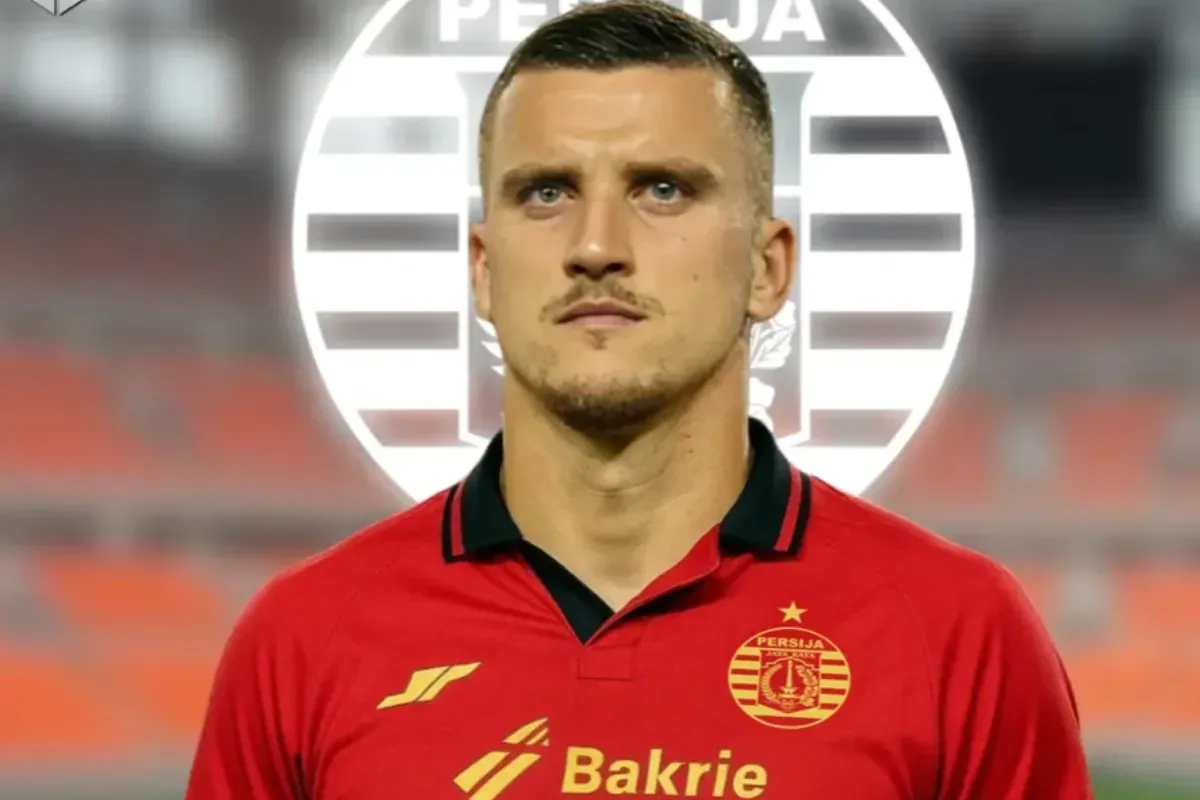 Potret gelandang bertahan asal Brasil, Fabio Calonego yang dirumorkan dibidik oleh Persija Jakarta. (Sumber: Instagram/@gosballfc)