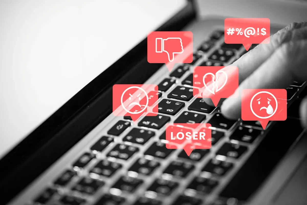 Jangan asal mengklik link viral video Andini Permata, awas risiko malware dan phising. (Sumber: Freepik)