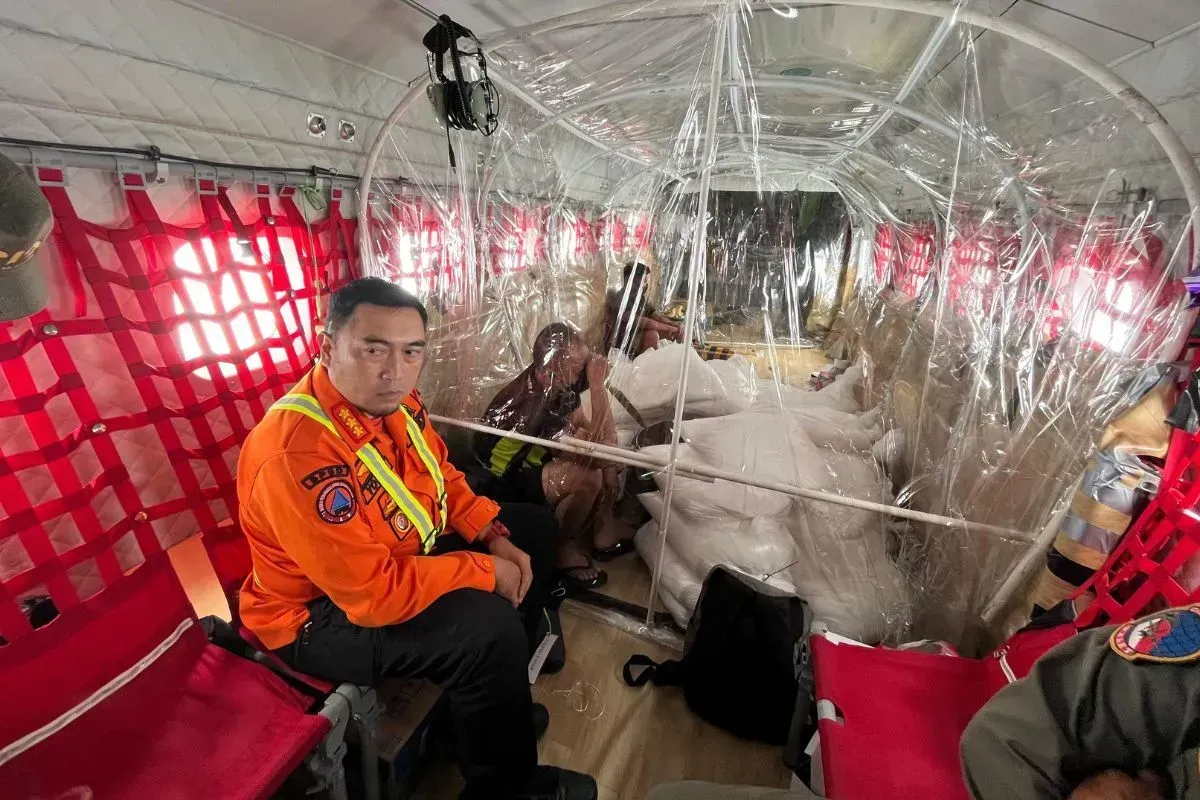 Kegiatan modifikasi cuaca yang dilakukan BPBD Jakarta. (Sumber: BPBD Jakarta)