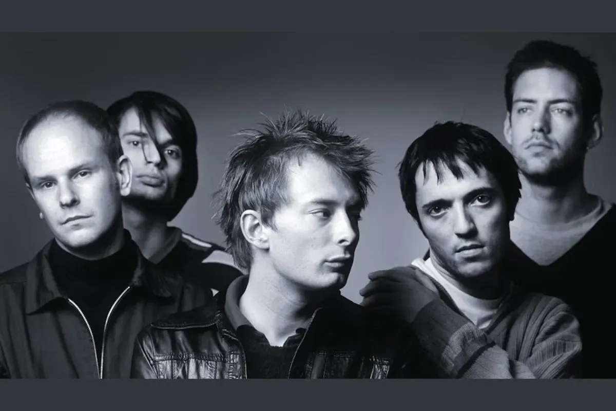 Lirik lagu dan chord let down oleh Radiohead (Sumber: Radiohead)
