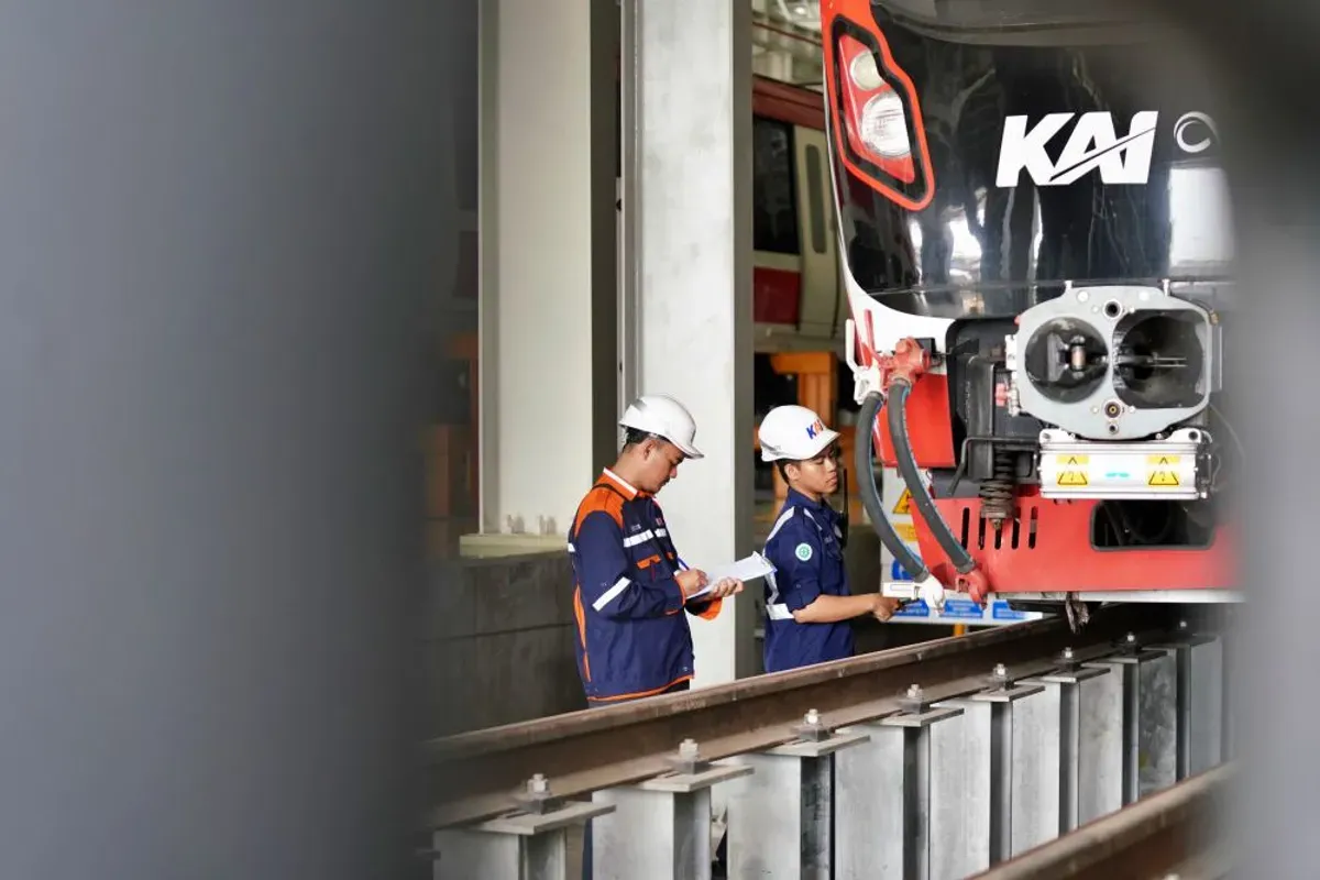 LRT Jabodebek pada hari kerja yang mulai diberlakukan sejak 1 Juli 2025, menjasi 398 perjalanan per hari (Sumber: Dok. Lrt)