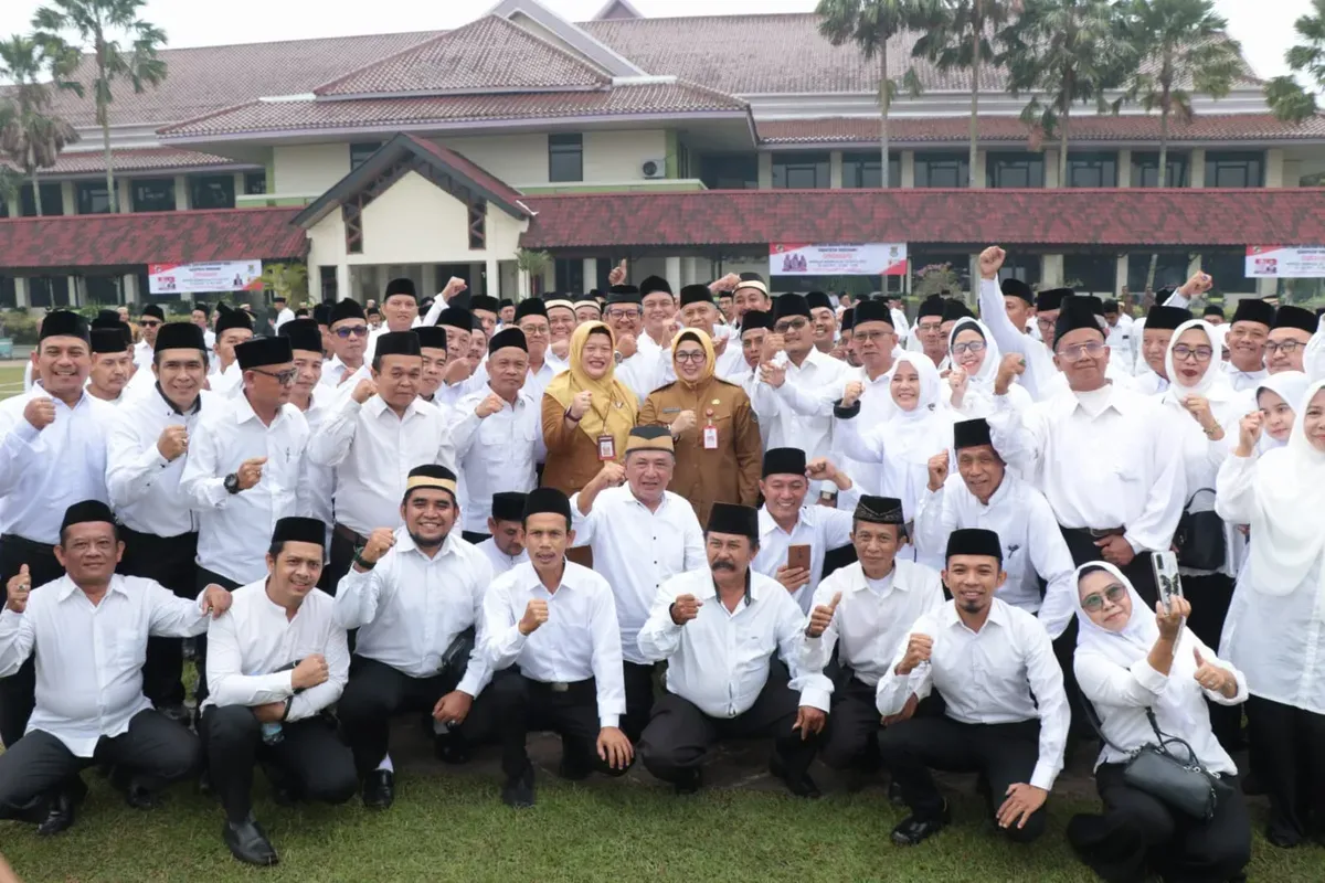 Wakil Bupati Tangerang Intan Nurul Hikmah memimpin langsung upacara Peringatan Harkop ke-78 Tingkat Kabupaten Tangerang yang digelar di Lapangan Raden Aria Yudhanegara Puspemkab Tangerang. (Sumber: Dok. Pemkab Tangerang)