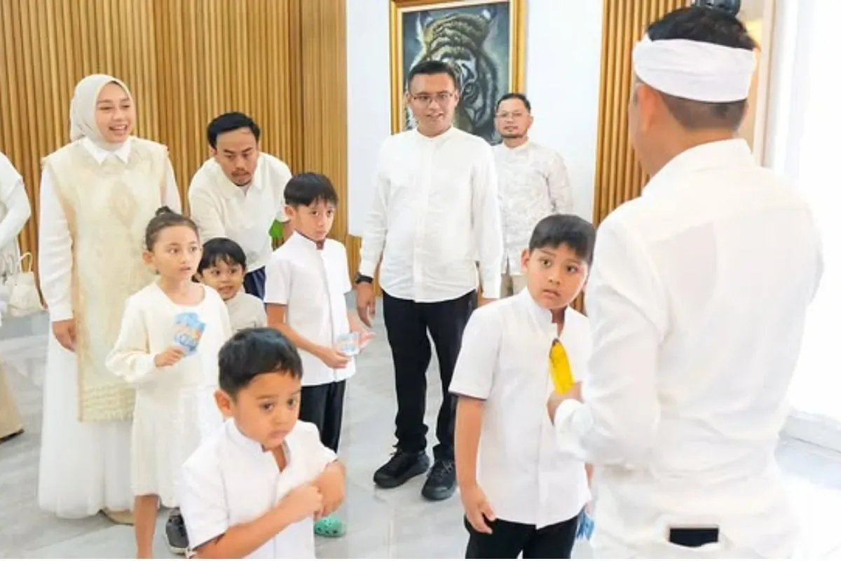 Jelang akad nikah Maula Akbar dan Putri Karlina, Dedi Mulyadi beri pesan penting kepada anaknya. (Sumber: Instagram/@putri.karlina14)