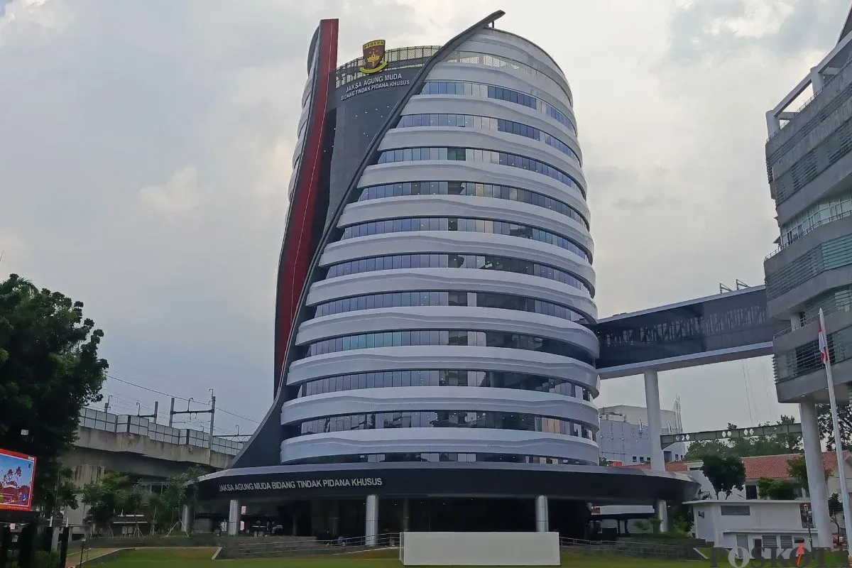 Gedung Bundar Jam Pidsus yang terletak di kompleks Kejaksaan Agung (Kejagung), Jakarta Selatan, Selasa, 15 Juli 2025. (Sumber: Poskota/Ali Mansur)