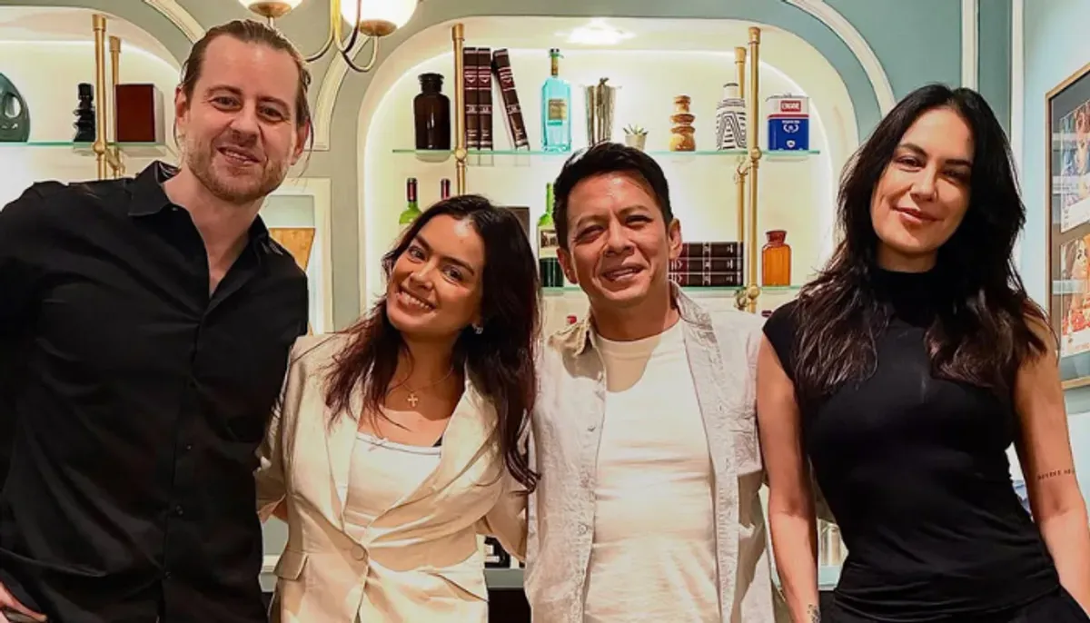 8 tahun putus, Ariel NOAH dan Sophia Latjuba terlihat akrab kembali. Benarkah mereka balikan? (Sumber: Instagram/@bogdanvlase)