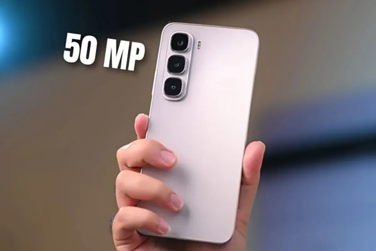 Penampilan Hp Infinix Hot 60i yang jadi salah satu Hp murah, namun punya spek bagus (Sumber: YouTube/Legawa Gadget)