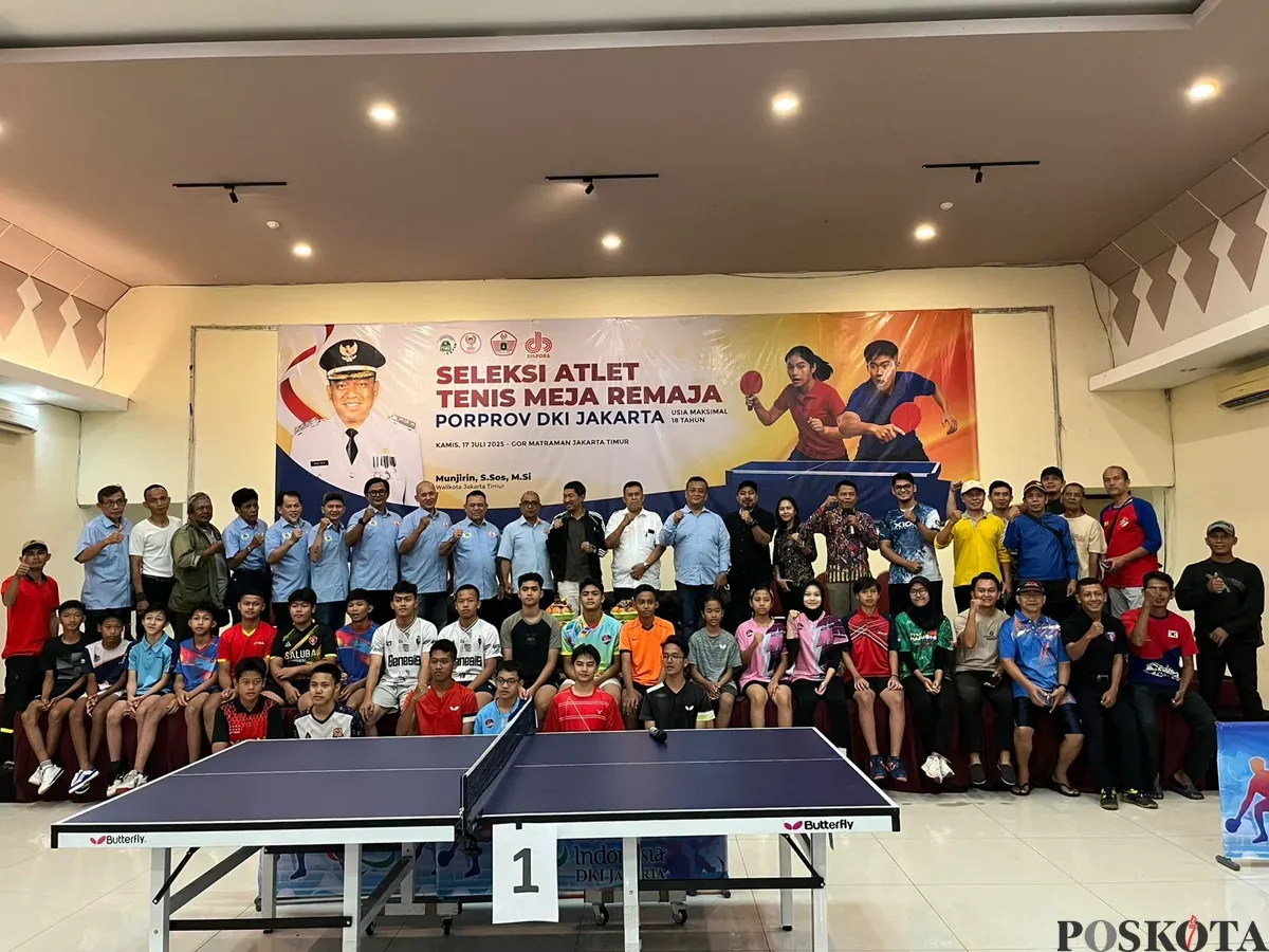 Ketua KONI Jakarta Timur Andree Fazara beserta Anggota DPRD DKI Jakarta Dwi Rio Sambodo di GOR Matraman, Jakarta Timur, Kamis, 17 Juli 2025. (Sumber: Poskota/M. Tegar Jihad)