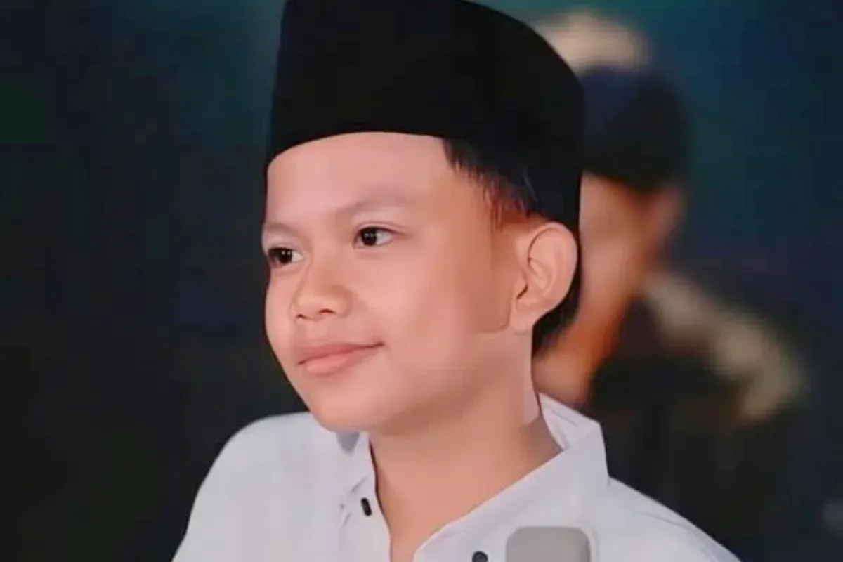 Potret penyanyi cilik, Farel Prayoga yang mengungkapkan kisah kelam masa lalunya dan mengalami kekerasan fisik serta psikis. (Sumber: Instagram/ @farel.prayoga_.official)