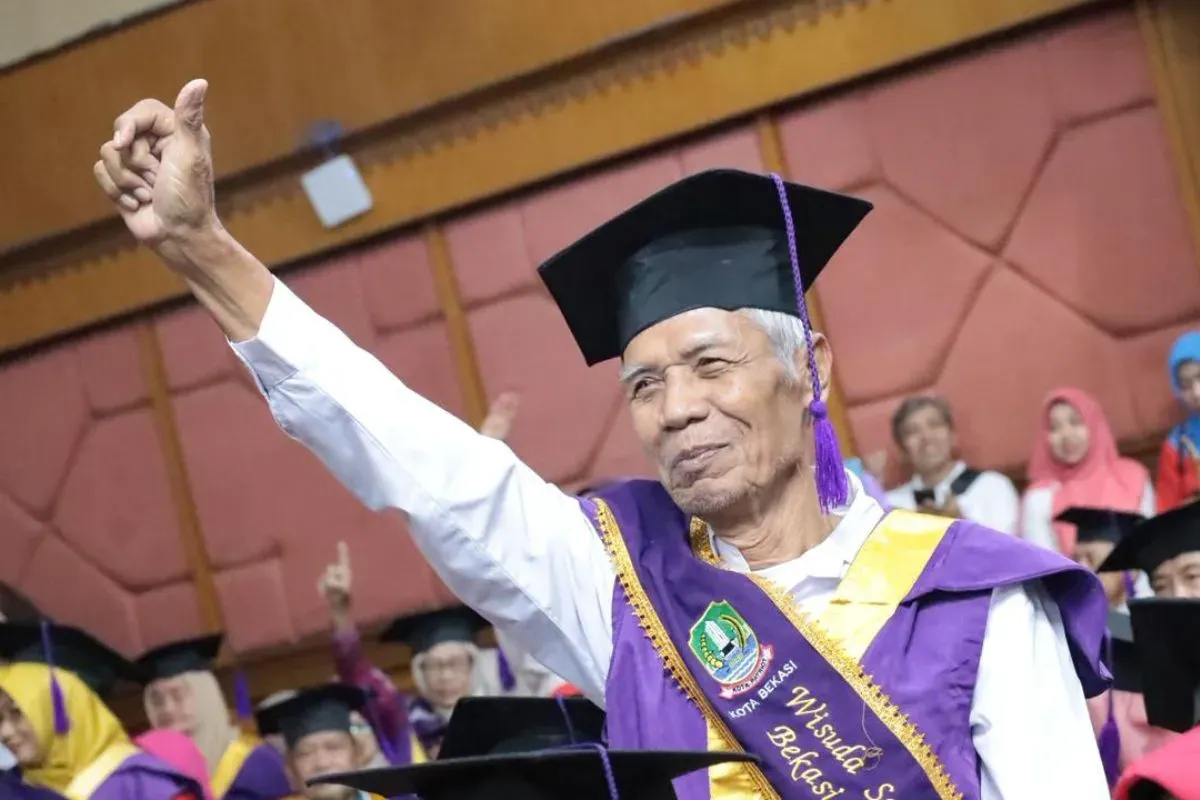 Acara wisuda Sekolah Lansia di Balai Patriot, Kota Bekasi, Jumat, 18 Juli 2025. (Sumber: Dok. Humas Pemkot Bekasi)
