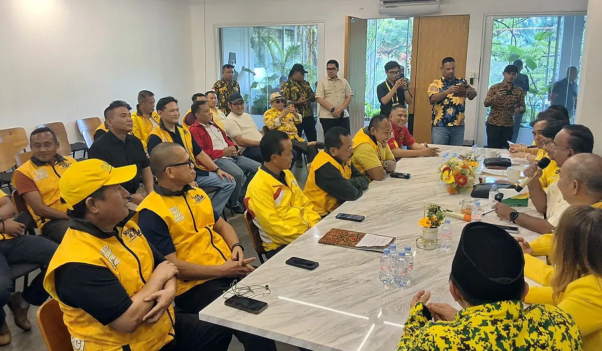 Ashraf Ali, Wakil Ketua Panitia Musda XI Partai Golkar Provinsi DKI Jakarta, saat menyampaikan informasi proses pendaftaran calon Ketua DPD Partai Golkar Jakarta di kantor DPD Partai Golkar DKI Jakarta, Menteng, Minggu, 20 Juli 2025. (Sumber: Ist)