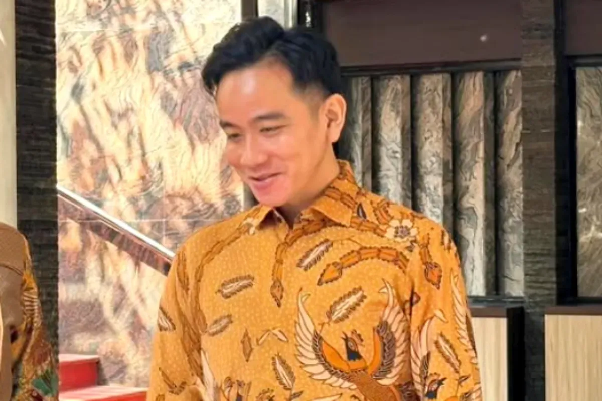 Potret Wakil Presiden, Gibran Rakabuming Raka yang disorot warganet usai gunakan lagu grup band Perunggu tanpa kredit pencipta lagunya. (Sumber: Instagram/@gibran_rakabuming)