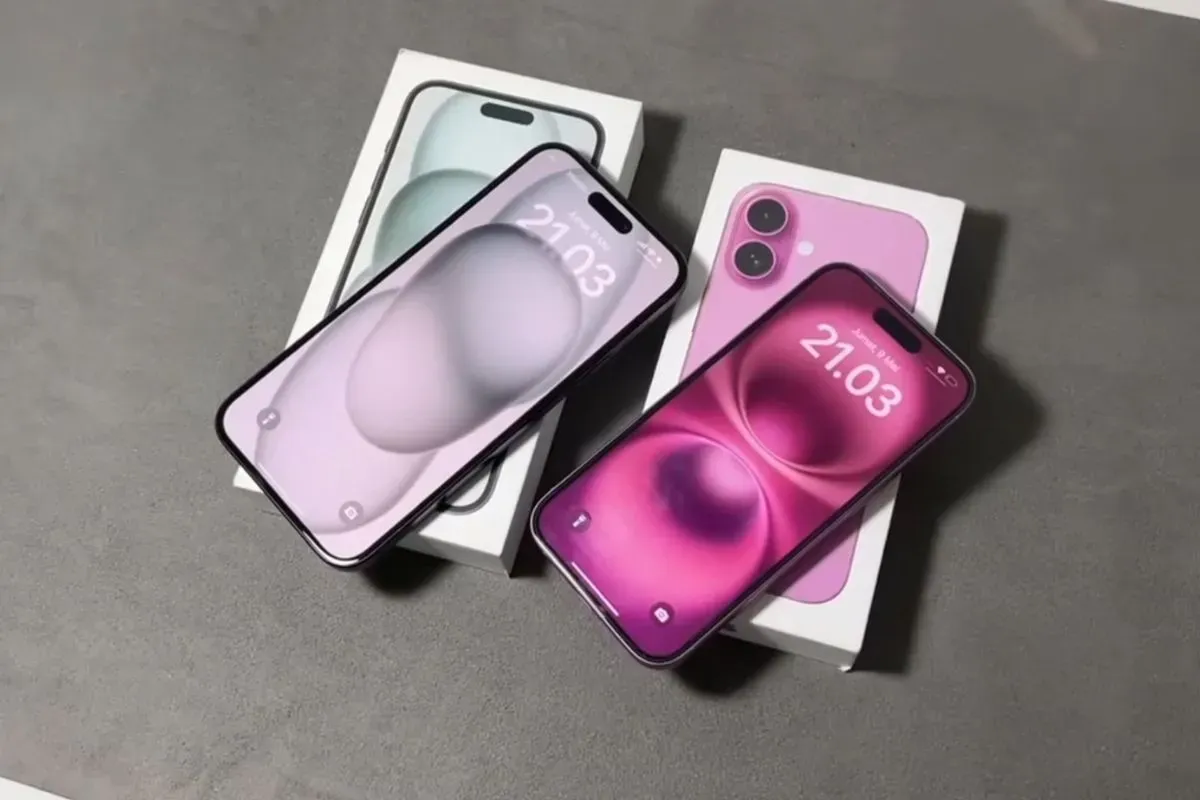 Perbandingan iPhone 15 Pro vs iPhone 16 biasa. (Sumber: YouTube/WatchWatch)