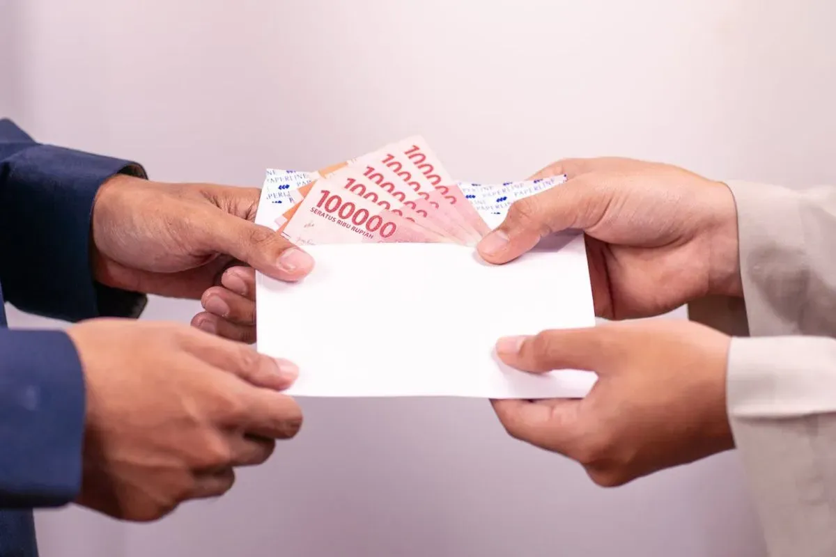 Begini cara klaim uang duka wafat (UDW) pensiunan PNS. (Sumber: Pexels/Derfino Maasy)